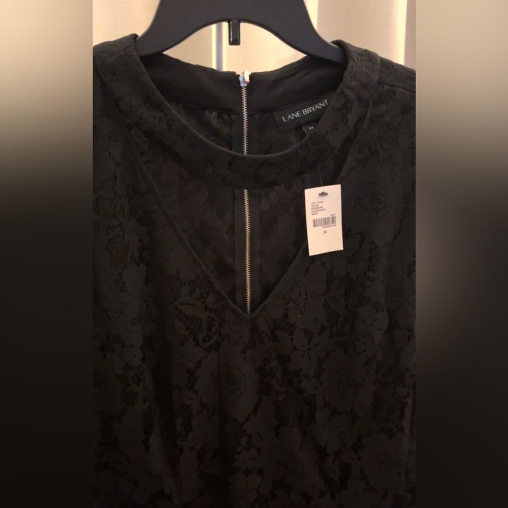 Black lace dresss - Picture 8 of 9